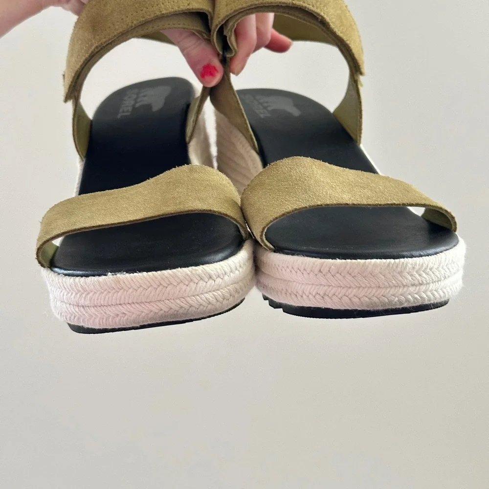 Sorel Cameron Wedge Sandals Womens Size 9.5 Olive Green Espadrille Shoes Suede